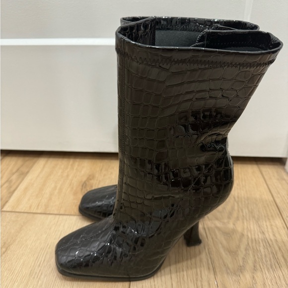 Glamorous heeled sock boot in black croc - Picture 5 of 10